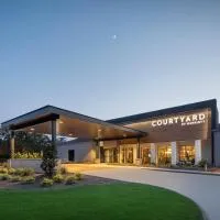 Courtyard Dallas Addison Midway, hotelli kohteessa Addison