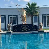 Paradice Hotel Luxury Suites-Near zorbas Beach-FREE Breakfast