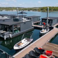Luxury houseboat with roof terrace and beautiful view over the Mookerplas