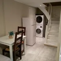 Newly Renovated 2 Bedrooms Apartment - Walking distance to Everything in Moss, hotel Mossban