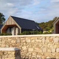 The Rocks - Luxury Glamping Resort, hotell i Newry