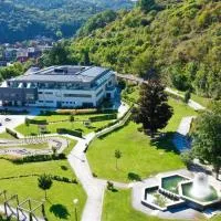 Nuhr Medical - Hotel & Restaurant - Ab 3 Nächten im Zeitraum vom 06 Juli bis 30 August genießen Sie pro Person eine kostenlose Massage-Unser Naturteich steht Ihnen täglich von 10 Uhr bis 18 Uhr zur Verfügung inklusive Getränke, hotel em Senftenberg