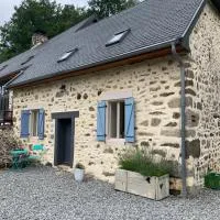 Gîte Maison du Trottoir, Sussac、Sussacのホテル