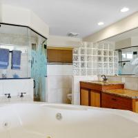 Seahorse Luxury Suite at Seaspray Oceanview