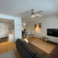 Ilmastoitu 55 m2 huoneisto saunalla Lahden satamassa, Hotel in Lahti