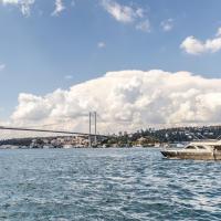 Sea View Studio Flat Near Beylerbeyi Palace, hotel di Beylerbeyi, Istanbul