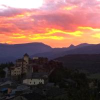 Apartament Gran Pirineu, hotelli kohteessa Montferrer lähellä lentokenttää Pyreneiden La Seu d'Urgellin lentokenttä - LEU 