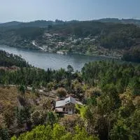 Casa de Medas - Private country house with outdoor spa and river view only 25 minutes away from Oporto, hotel a Medas