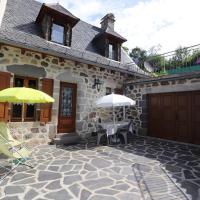 Gîte Thiézac, 3 pièces, 4 personnes - FR-1-742-74