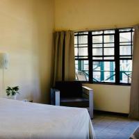 Talk Of The Town, hotel in Oranjestad