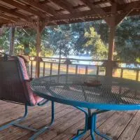 Alpine Lakeview Double Wide 6beds 3BR Wifi Washer&Dryer, hotel v destinácii Hemphill