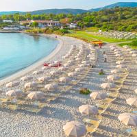 AMASEA Resort, hotell i San Teodoro