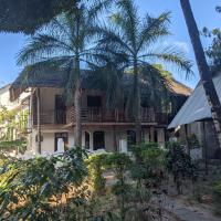 Cocobongo Beach Lodge, hotel em Kigamboni, Dar es Salaam