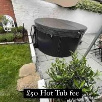 Central Cottage, Hot Tub, hotel u gradu Shottery