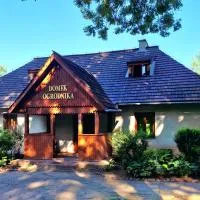 Hostel Domek Ogrodnika przy Muzeum w Przeworsku Zespole Pałacowo - Parkowym, hotel din Przeworsk