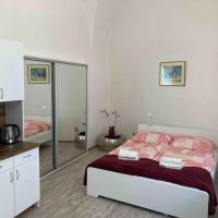 Studio in gothic house, 50m to the Old Town Square