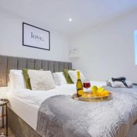 Boutique Apartment - City Centre - Free Parking, Fast Wifi and Smart TV by Yoko Property