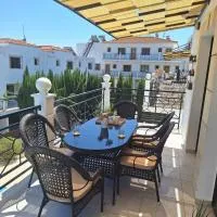 Tersephanou में, होटल Paramount Gardens Resorts D204