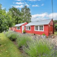 The Red Shed Entire home for 2 Private garden and parking 2 miles from Bury St Edmunds
