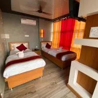 Hotel KJS Inn, hotel a Bahāsi