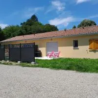 Domaine des Hameaux du Lac - BG, hôtel à Saint-Pardoux