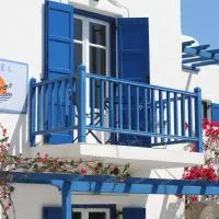 Paros Inn Seafront by GHH, отель в городе Логарас