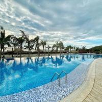 Sensacional apartamento en Samaria Club de Playa, hotel in Pozo Colorado, Santa Marta