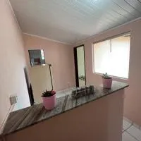 Kitnet ao lado do centro، فندق في إيتابيرا