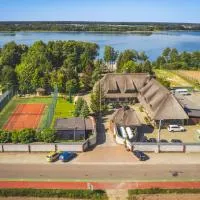 Dom Wypoczynkowy "Pod Strzechą" w Giewartowie, hotel a Giewartów