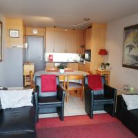 De Strandwandeling 0203 Appartement met frontaal zeezicht, отель рядом с аэропортом Международный аэропорт Остенде-Брюгге - OST в Остенде