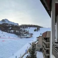Le Super Refuge de l'Ecureuil, hotel v destinácii Enchastrayes