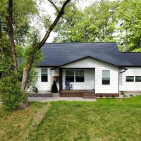 ✵ Newly Remodeled Lovely 4BDR Retreat ➠ 3191, hotel near Cherry Capital Airport - TVC, Traverse City