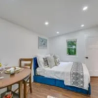 5 Mi to Salem: Furnished Patio at Danvers Studio!, ξενοδοχείο σε Danvers