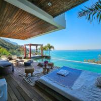 Linda casa no Joá, com vista incrível do mar do Rio, hotel en Joatinga, Río de Janeiro