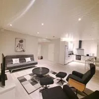 LENA - Brand new apartment - Modern & Cozy in Närpes - Built in 2023 – hotel w mieście Närpiö