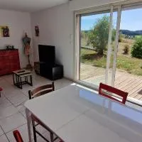 Gîte du Puech، فندق في Rieutort