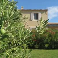 Gite LE PETIT LUBERON COQUELICOT, hotel a Coustellet