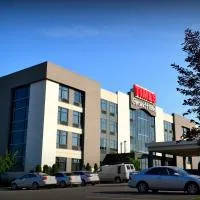 Grand Times Hotel – Aeroport de Quebec, хотел в Квебек