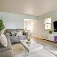 Cozy Minneapolis Duplex - 10 Mi to Downtown!、ミネアポリスにあるミネアポリス・セントポール国際空港 - MSPの周辺ホテル