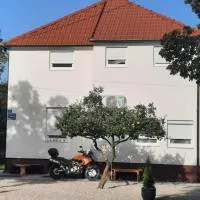 7 Kućica, hotel a Livno