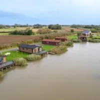 Lakeside Fishing Cabins, hotel Bostonban