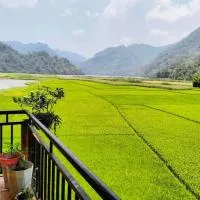 Ba Bể Homestay - Nhà Nghỉ Trần Thực, hotel v destinácii Bak Kan