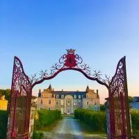 Joué-sur-Erdre에 위치한 호텔 La Chambre Verte - Château de la Chauvelière
