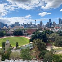 Sunny studio and the best view of the city, Glebe, hotelli kohteessa Sydney alueella Glebe