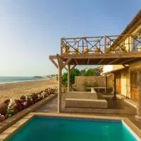 Villas Badiene - Beachfront Villas with Pool & Restaurant, hotel di Poponguine