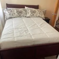 Home away from home، فندق في Laurelton