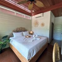 À La Koh Kood Resort: bir Ko Kood, Klong Hin Bay oteli