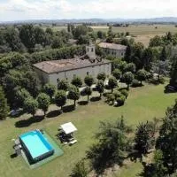 La Torre di Longara – hotel w mieście Calderara di Reno