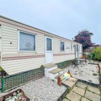 Homely Caravan Just A Short Walk To Hembsy Beach In Norfolk Ref 00036ba