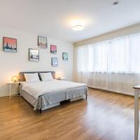 Bright & Central Studio Home Office & Netflix, hotel en Wiedikon, Zúrich